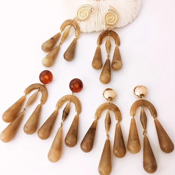 Geometric Acrylic Dangle Earrings - Picture 2 of 4